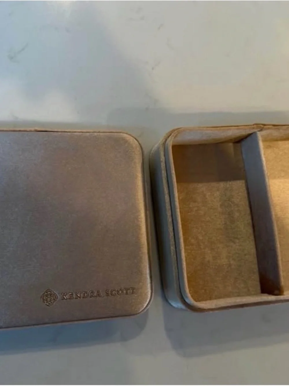 Kendra Scott Metallic Rose Gold Travel Jewelry Case